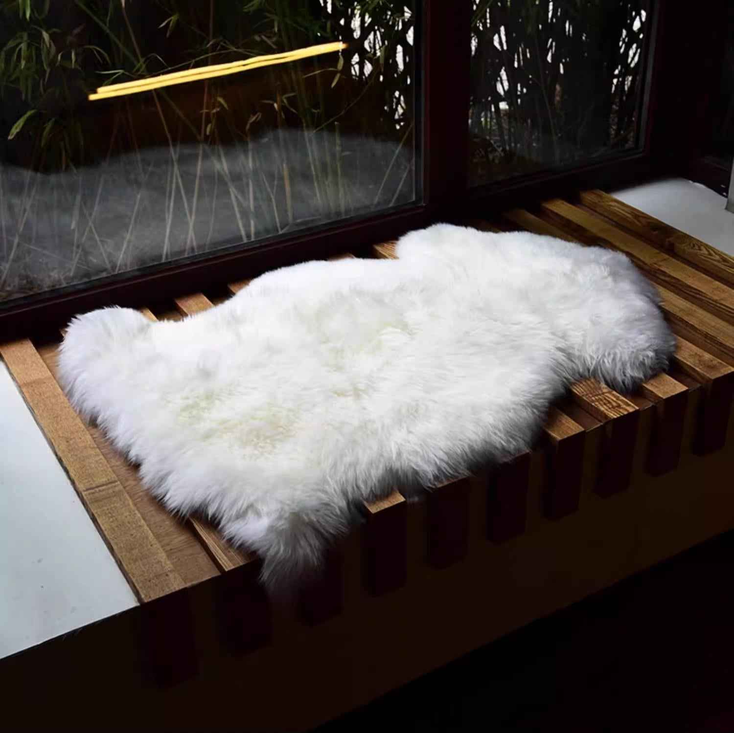 Natural New Zealand Sheepskin Rug 2x3 | Single Pelt | Ultra-Soft Thick Wool | Undyed & Formaldehyde-Free | Nursery-Safe